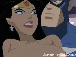 Superhero hentai - stebėtis moteris prieš kapitonas amerika