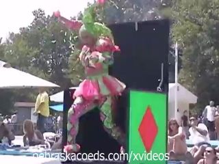 Nudes a poppin random festival video