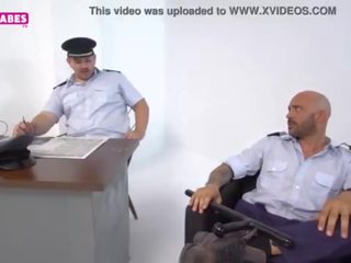 Sugarbabestv&colon; greeks công an sĩ quan giới tính