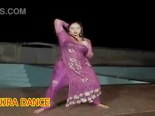 جديد mujra في مطر رطب